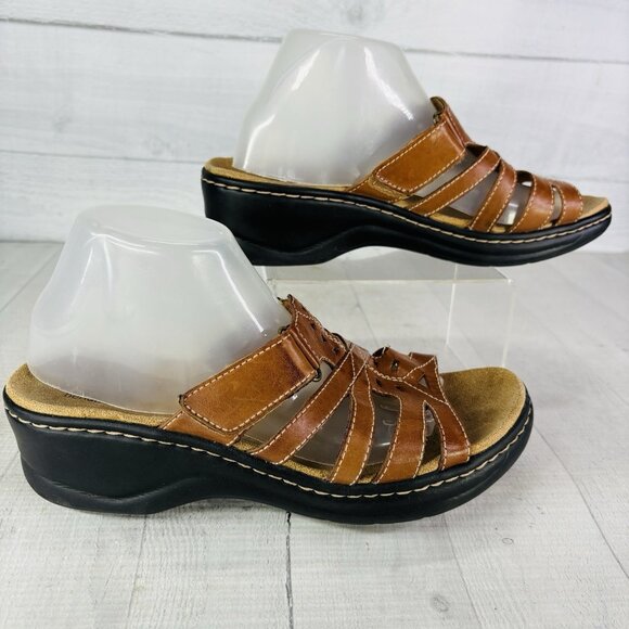 Clarks Bendables Womens 65661 Brown Tan Leather Slide Open Toe Shoes Size 9 XW - Picture 2 of 16